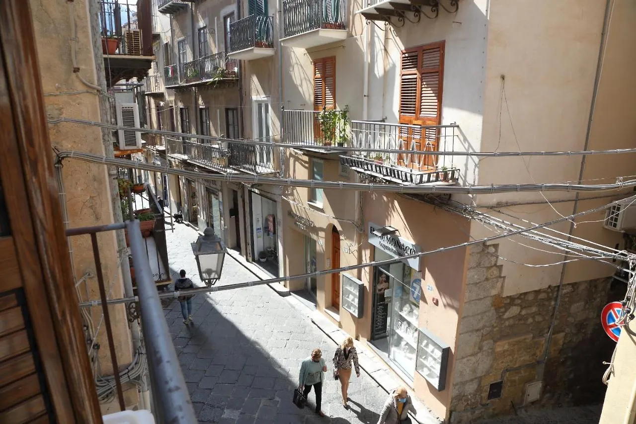 דירות צ'פאלו Casa Saraceni איטליה